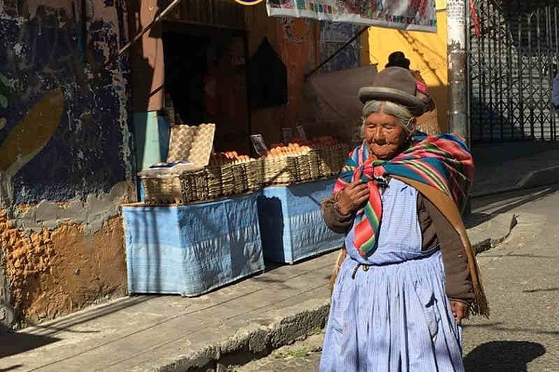 Colori di La Paz - cholita